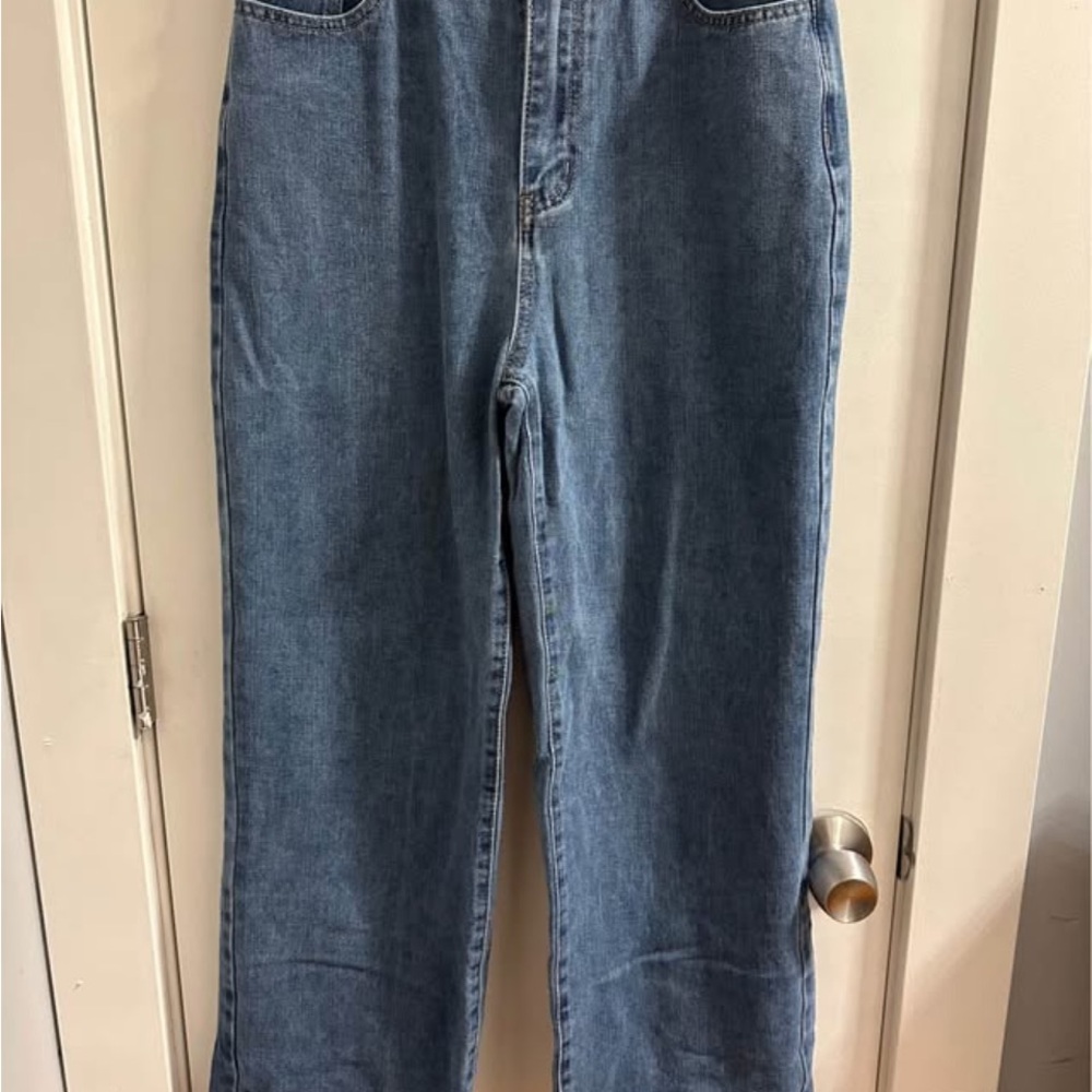 SHEIN Mid-Rise Straight Leg Denim Jeans in Medium Blue